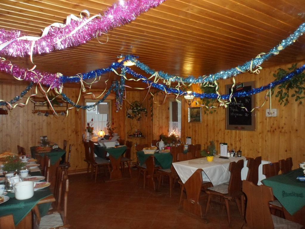 Pension Mikulka Mikulov v Krusnych Horach Exterior foto